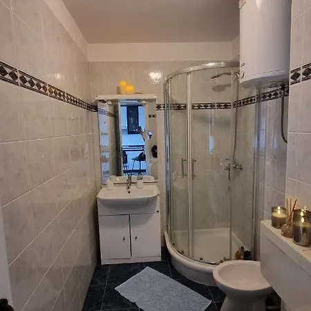 Aurora Apartament *