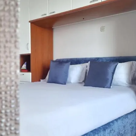 Aurora Apartment *